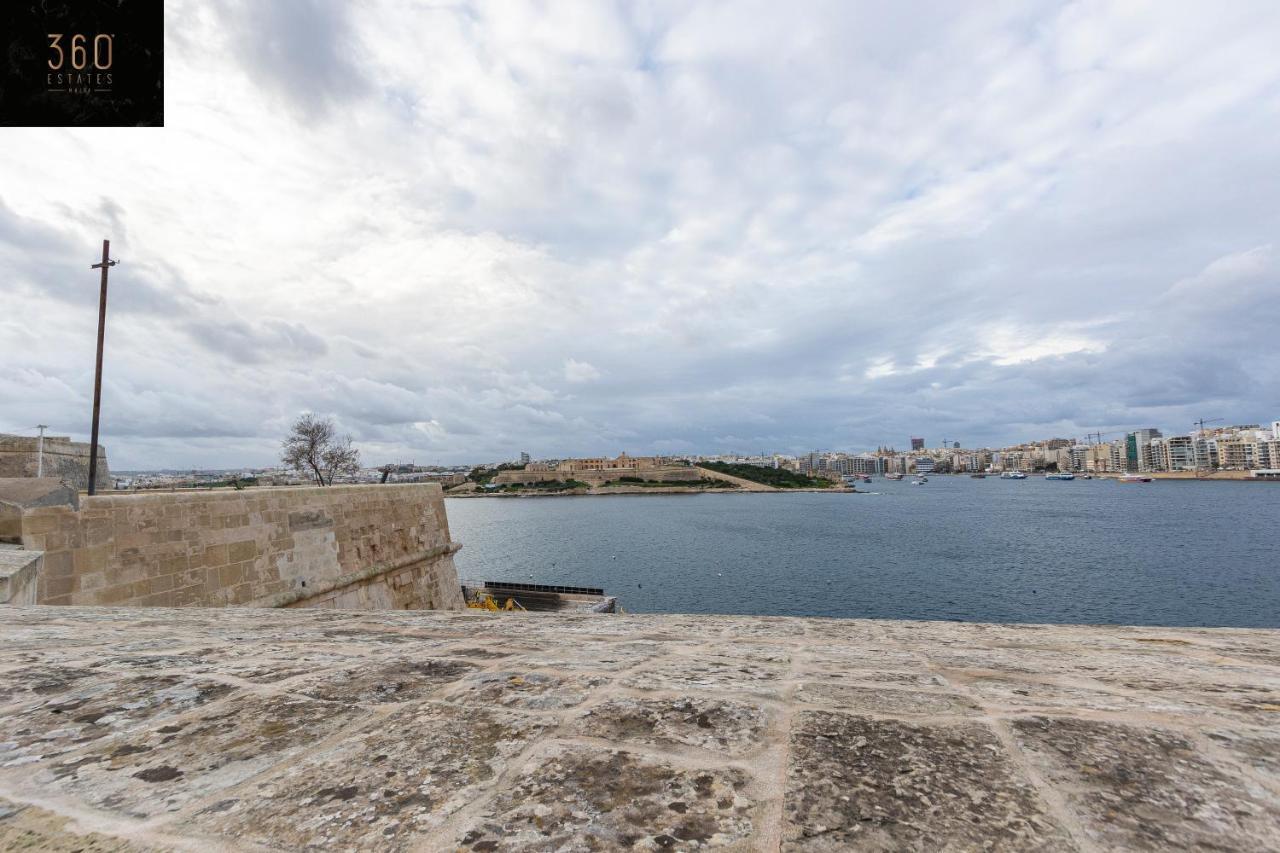 Seafront - Top Location, Top Floor With Wifi & Ac By 360 Estates La La Valletta Esterno foto