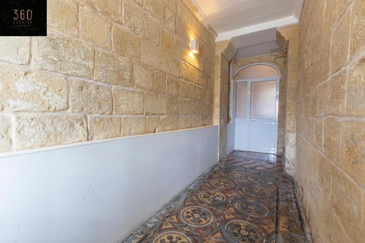 Seafront - Top Location, Top Floor With Wifi & Ac By 360 Estates La La Valletta Esterno foto