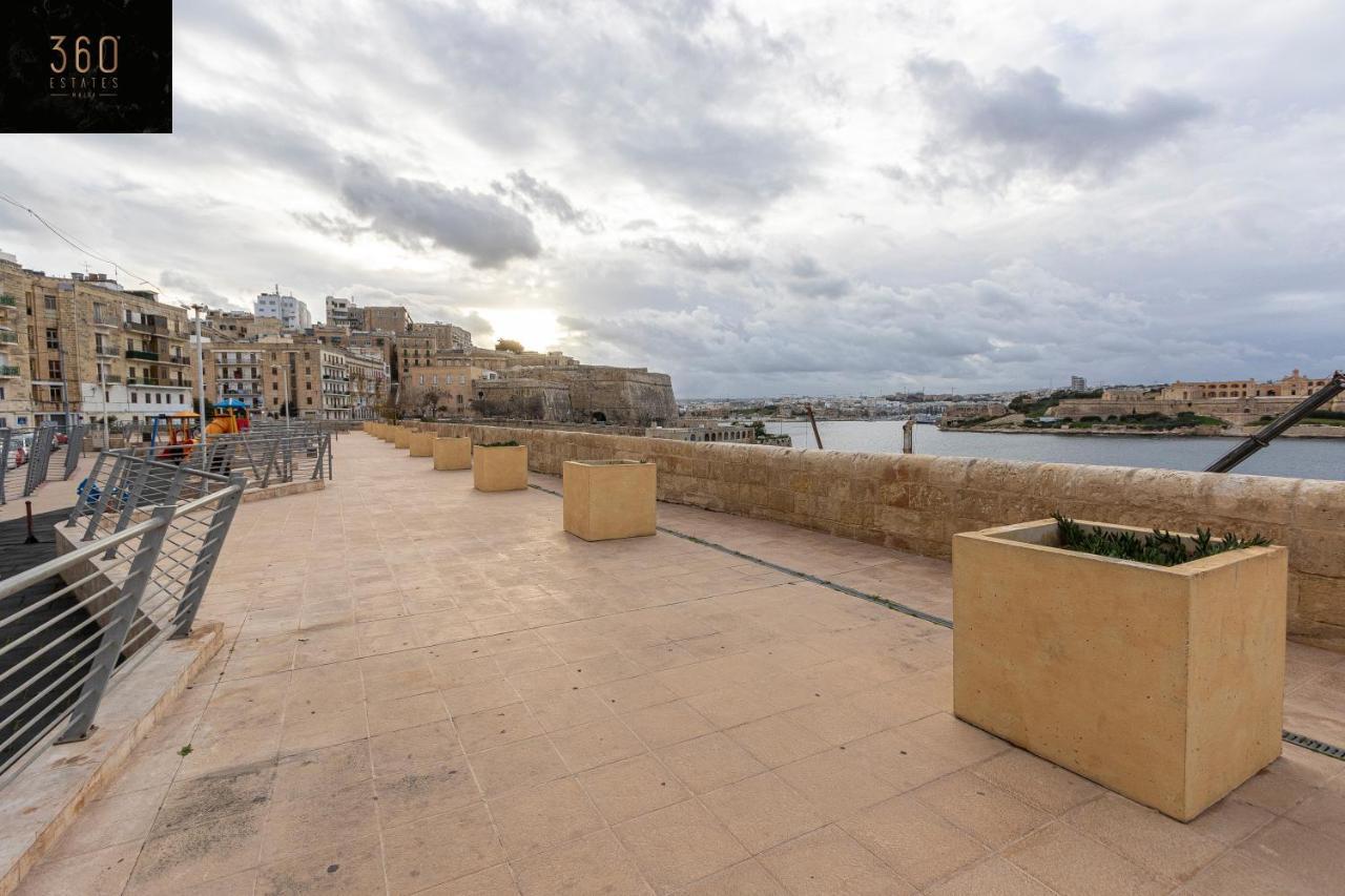 Seafront - Top Location, Top Floor With Wifi & Ac By 360 Estates La La Valletta Esterno foto