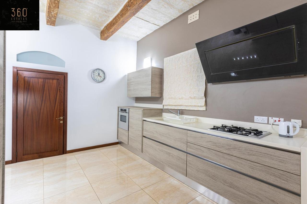 Seafront - Top Location, Top Floor With Wifi & Ac By 360 Estates La La Valletta Esterno foto