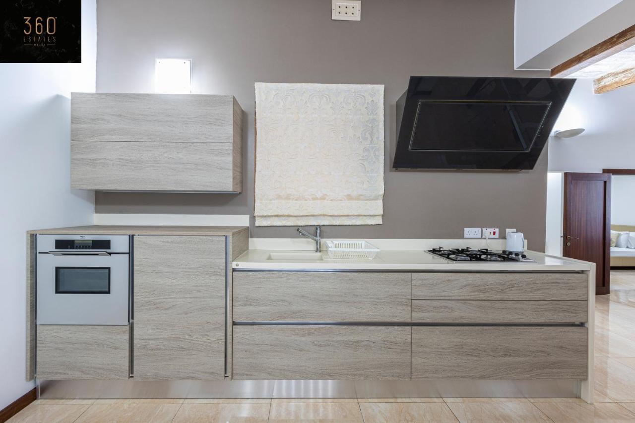 Seafront - Top Location, Top Floor With Wifi & Ac By 360 Estates La La Valletta Esterno foto