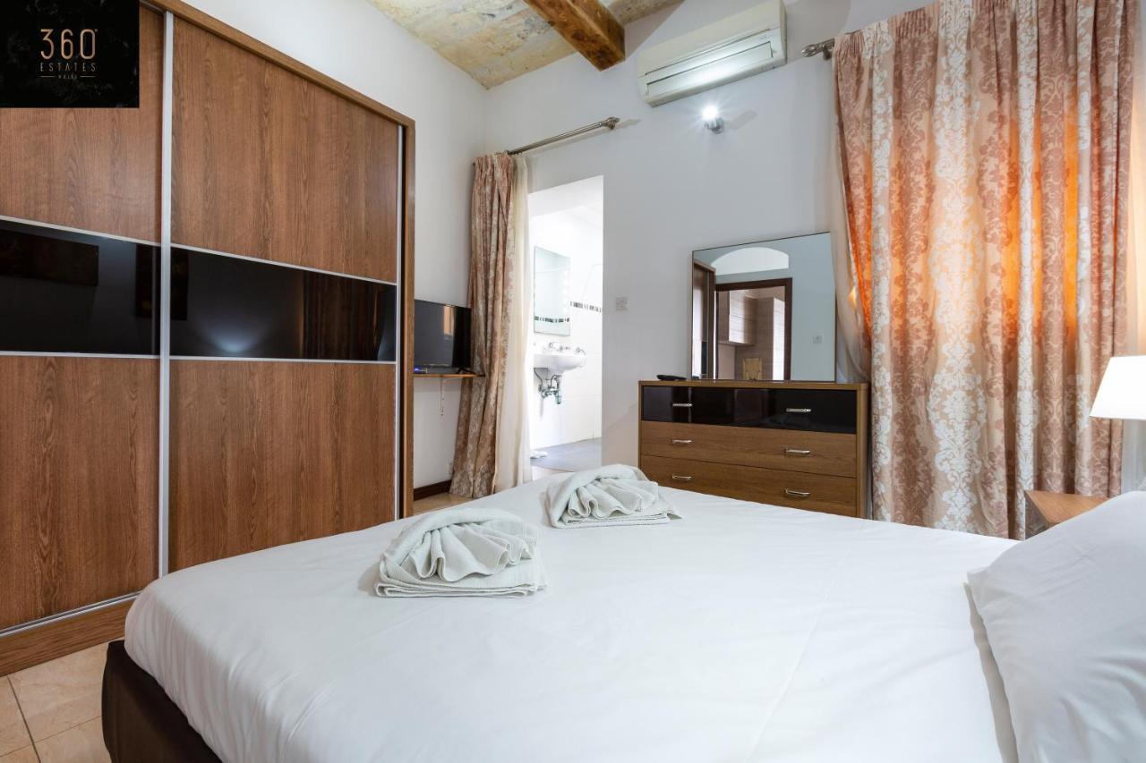 Seafront - Top Location, Top Floor With Wifi & Ac By 360 Estates La La Valletta Esterno foto