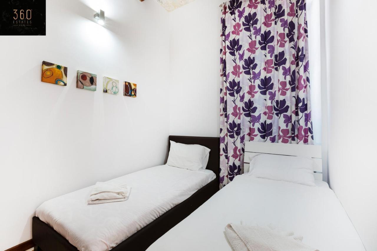 Seafront - Top Location, Top Floor With Wifi & Ac By 360 Estates La La Valletta Esterno foto